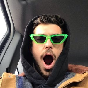 Meet your Posher, Ry